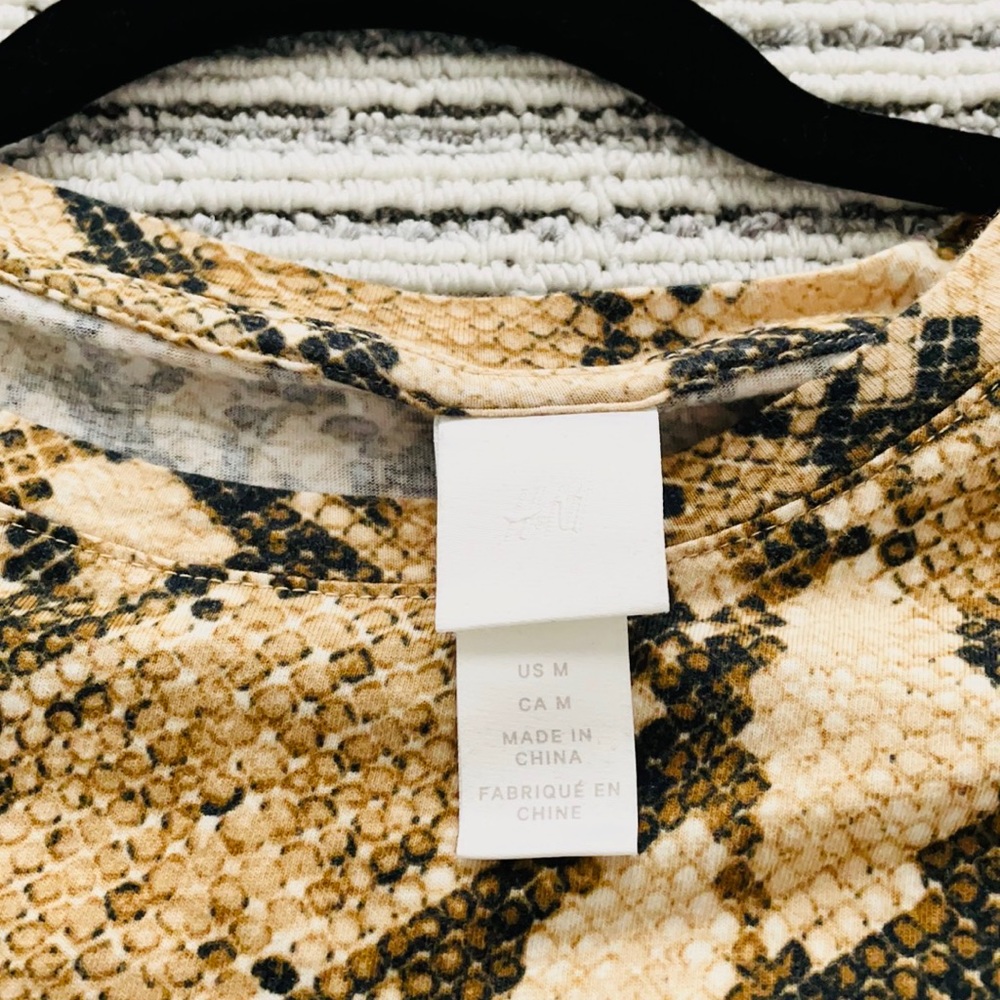 H&M Snake Skin T-shirt - Picture 3 of 5